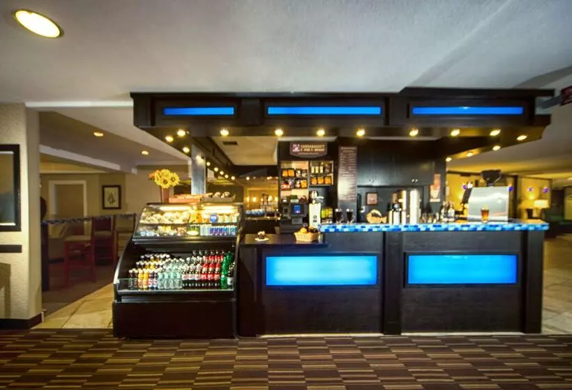 Doubletree By Hilton Hotel Portland