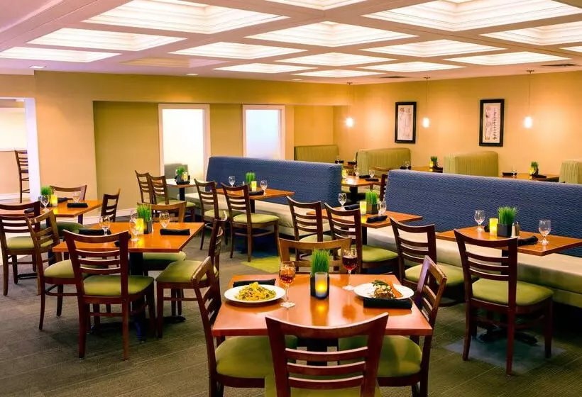 Doubletree By Hilton Hotel Portland