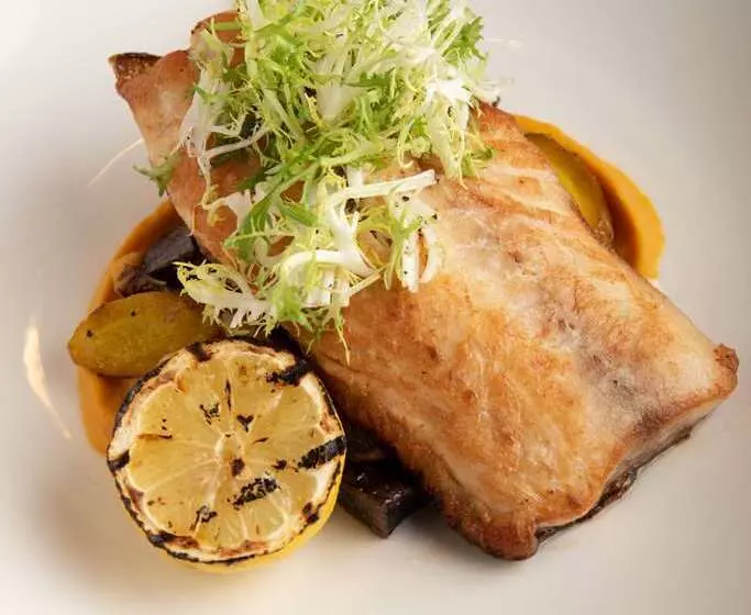 בית מלון כפרי Hilton Chicago