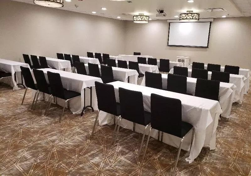 호텔 Holiday Inn Tacoma Mall, An Ihg