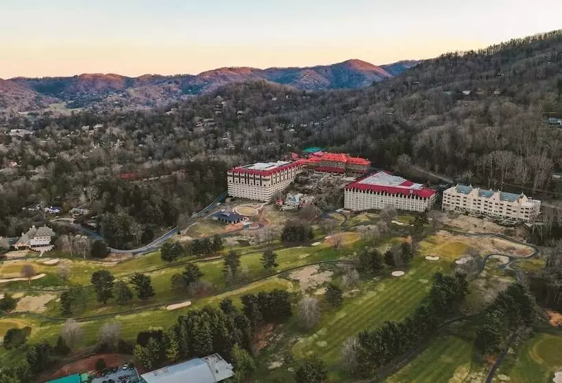 فندق The Omni Grove Park Inn & Spa   Asheville