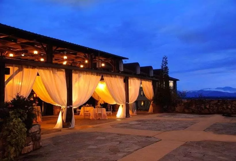 فندق The Omni Grove Park Inn & Spa   Asheville