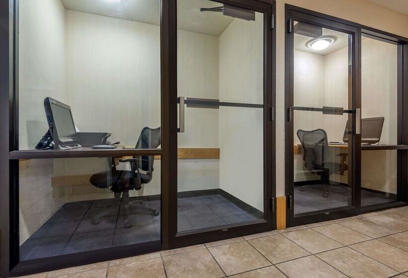 בית מלון כפרי Ramada By Wyndham Columbus North