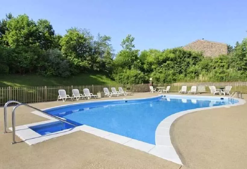 호텔 Ramada By Wyndham Columbus North