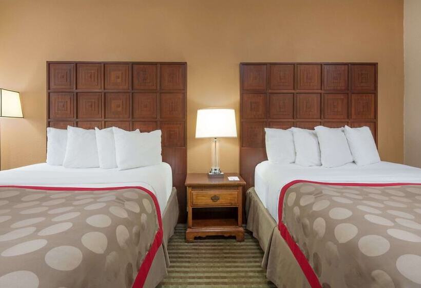 בית מלון כפרי Ramada By Wyndham Columbus North