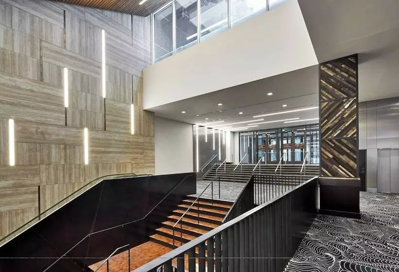 هتل Renaissance Nashville