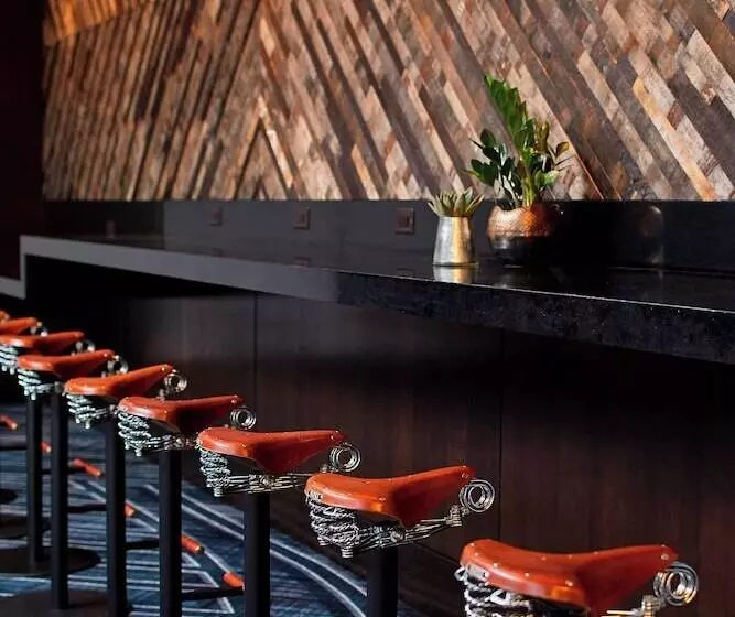 هتل Renaissance Nashville