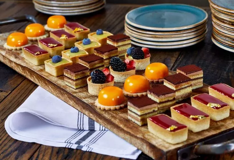 هتل Renaissance Nashville