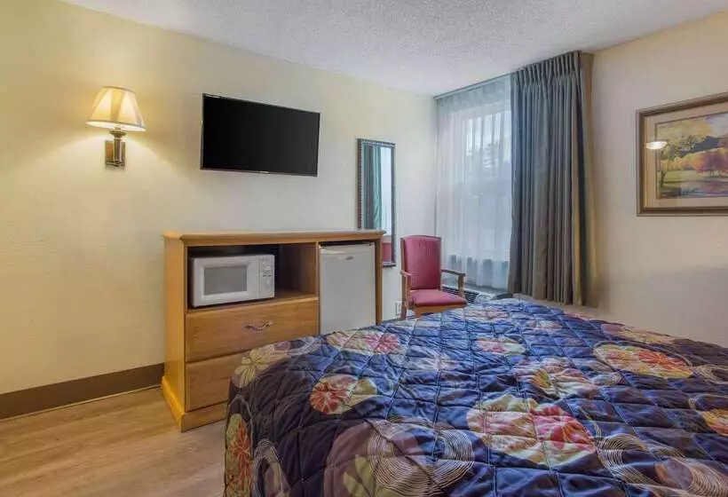 فندق Rodeway Inn