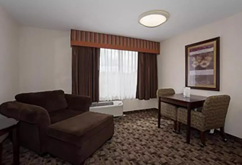 Отель Sojourn Suites Portland Airport