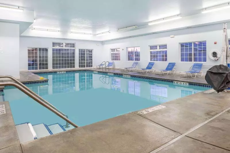 فندق Super 8 By Wyndham Spokane Valley