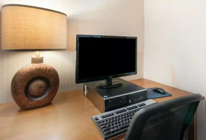 ホテル Super 8 Rapid City Lacrosse St