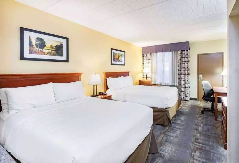 호텔 Wyndham Garden York