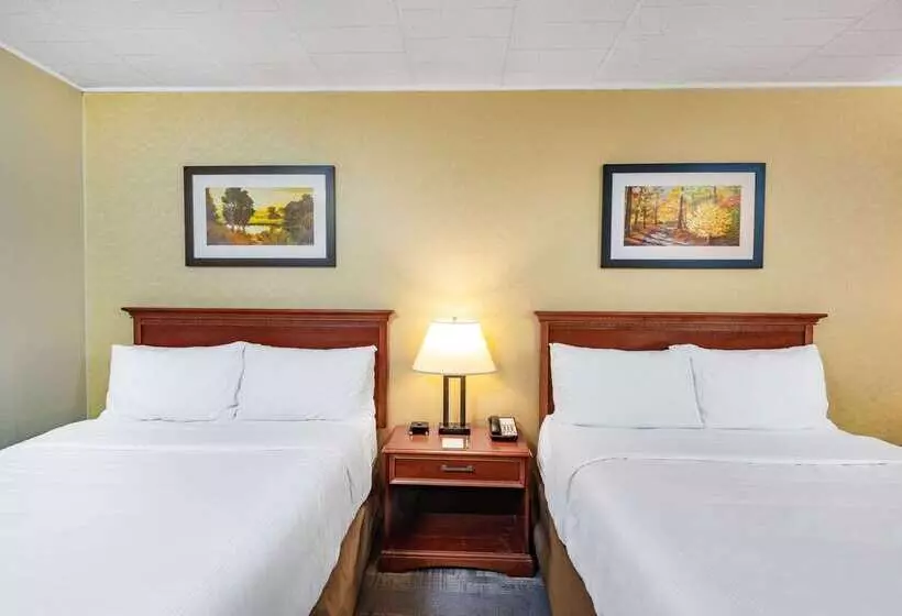 호텔 Wyndham Garden York