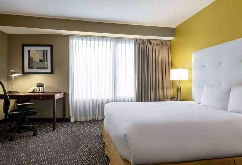 ホテル Wyndham Springfield City Centre