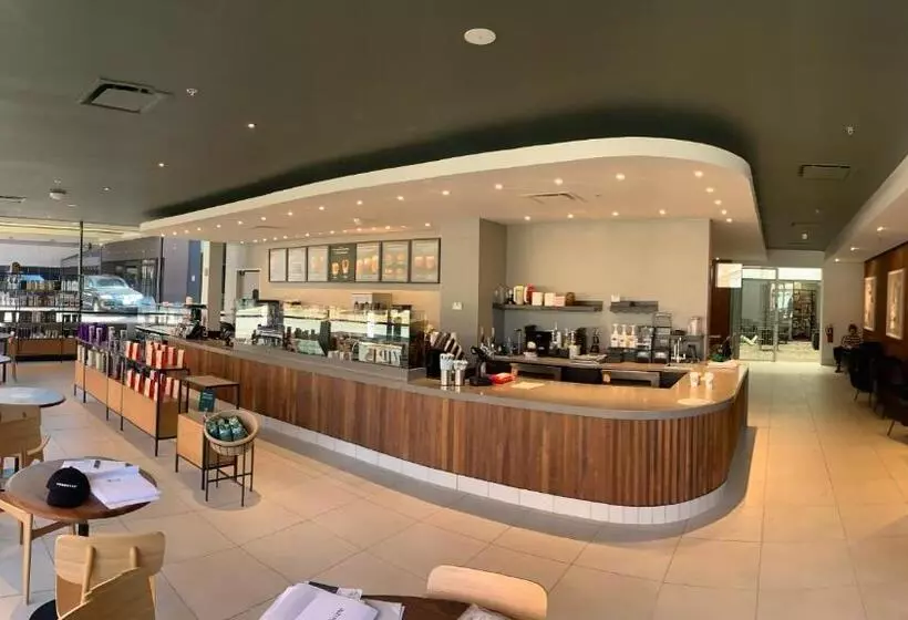 ホテル Wyndham Springfield City Centre