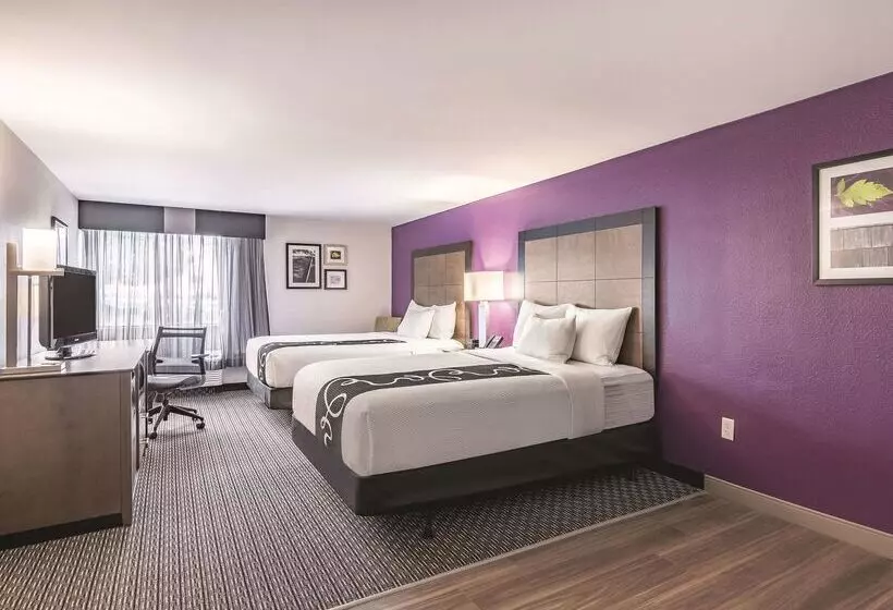 La Quinta By Wyndham Salem Nh