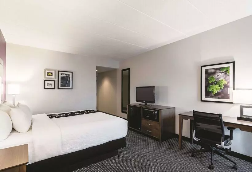 La Quinta By Wyndham Salem Nh