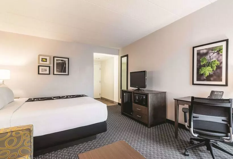 La Quinta By Wyndham Salem Nh