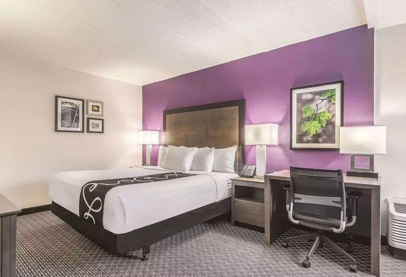 La Quinta By Wyndham Salem Nh