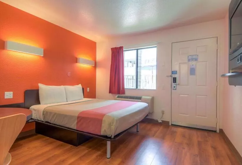 Motel 6 Chula Vista, Ca   San Diego