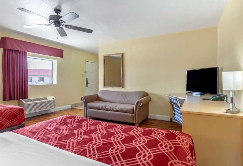 فندق على الطريق Econo Lodge Clovis