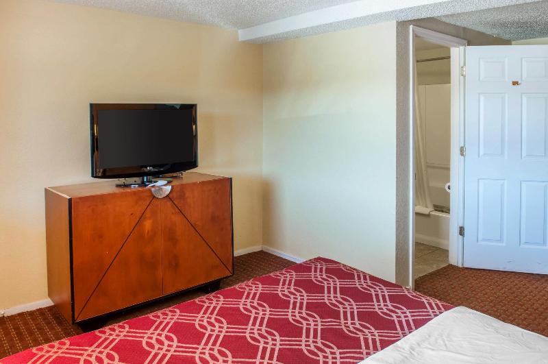 فندق على الطريق Econo Lodge Clovis