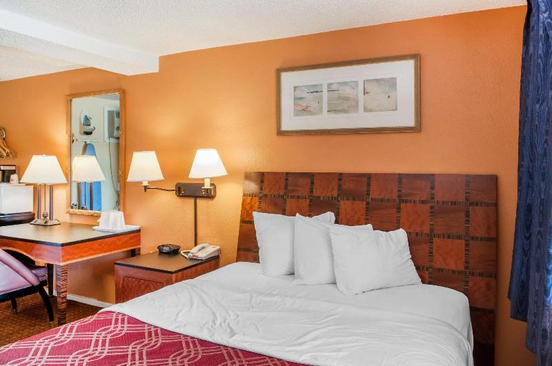 فندق على الطريق Econo Lodge Clovis