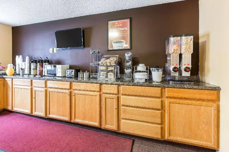 فندق على الطريق Grizzly Inn