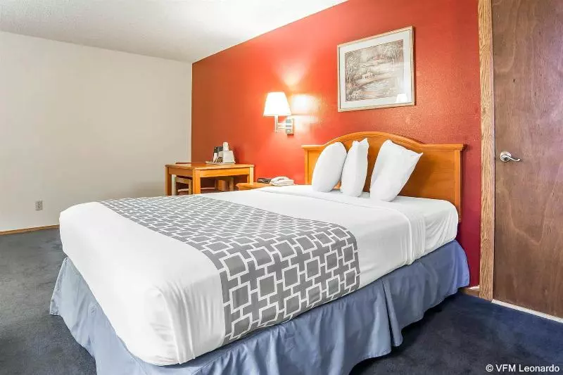 فندق على الطريق Grizzly Inn