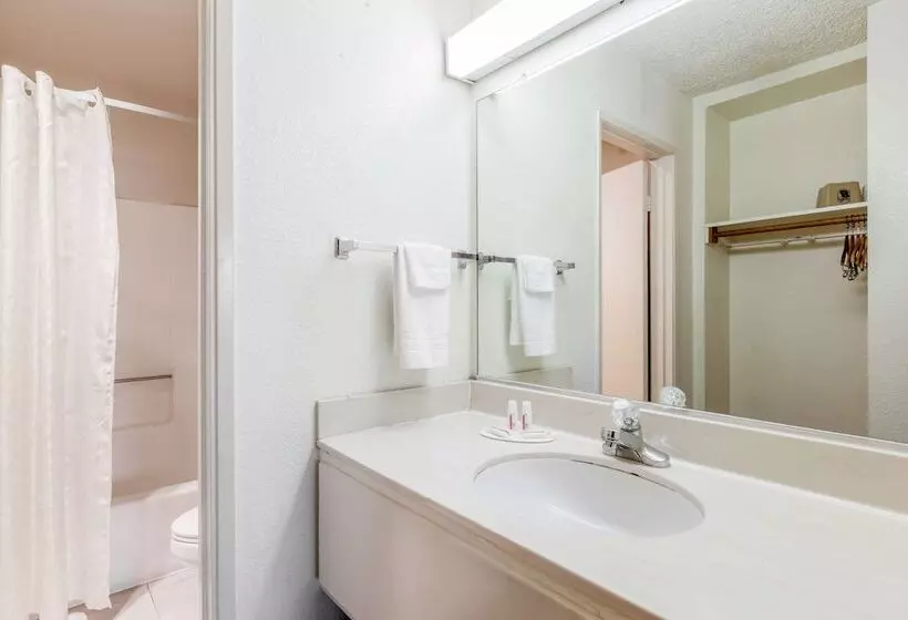 モーテル Super 8 By Wyndham Bakersfield/central