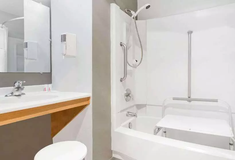 汽车旅馆 Super 8 By Wyndham Bremerton