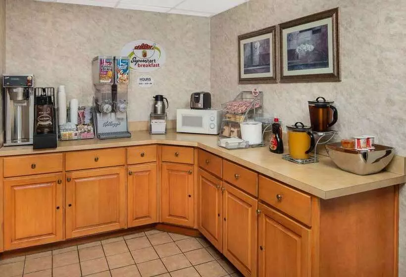 Мотель Super 8 By Wyndham Burlington Nc