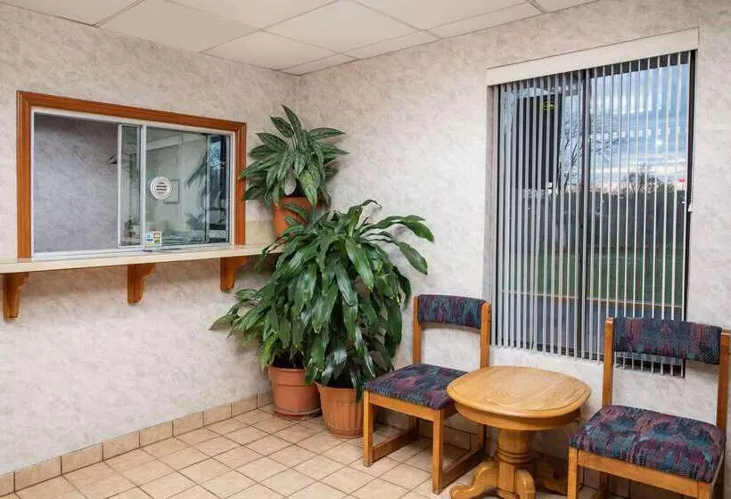 Мотель Super 8 By Wyndham Burlington Nc