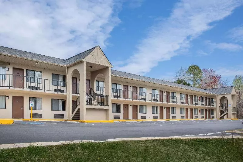 Мотель Super 8 By Wyndham Burlington Nc