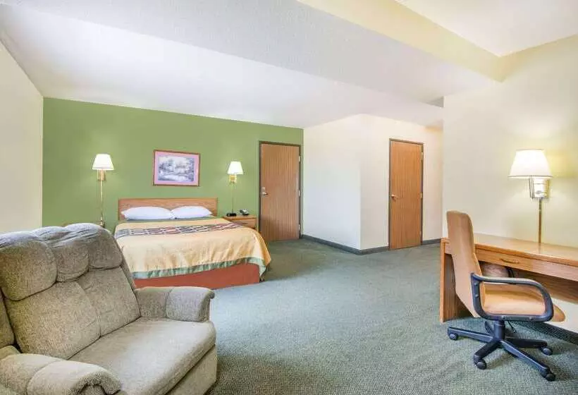 فندق على الطريق Super 8 By Wyndham Colby