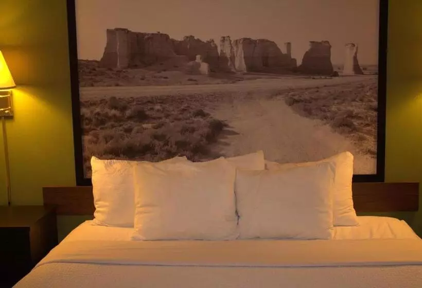 فندق على الطريق Super 8 By Wyndham Colby