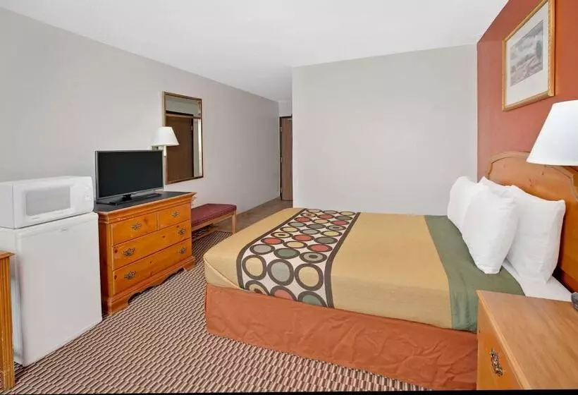 Мотель Super 8 By Wyndham Crystal Lake