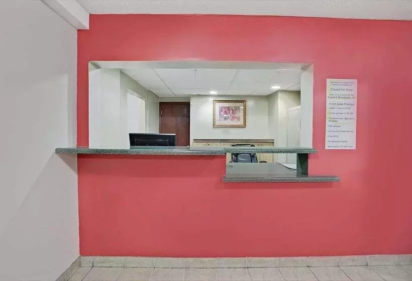 Мотель Super 8 By Wyndham Crystal Lake