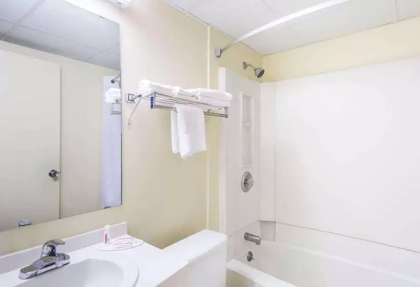 Мотель Super 8 By Wyndham Liverpool/syracuse North Airport