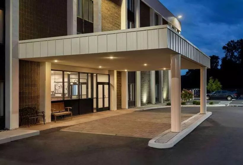 Мотель Super 8 By Wyndham Liverpool/syracuse North Airport