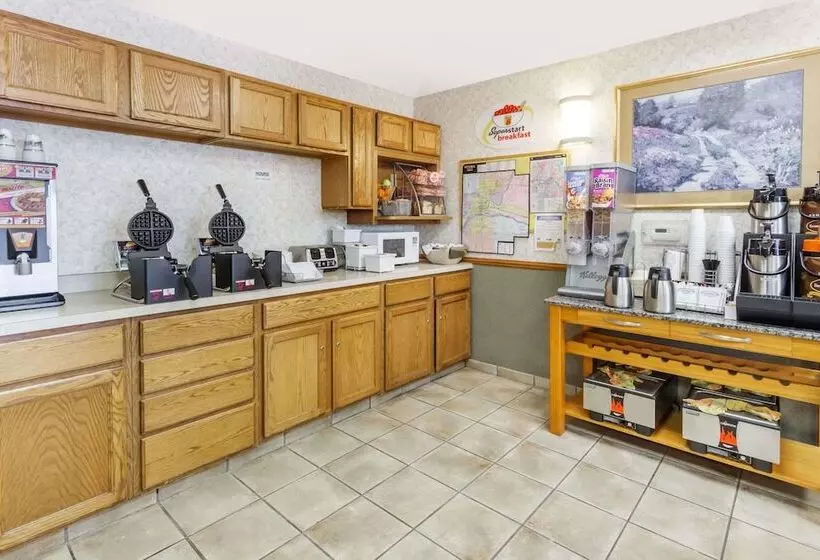 モーテル Super 8 By Wyndham Ottawa Starved Rock