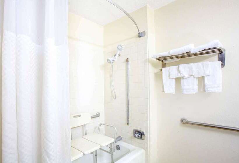 מוטל Super 8 By Wyndham Waycross Ga