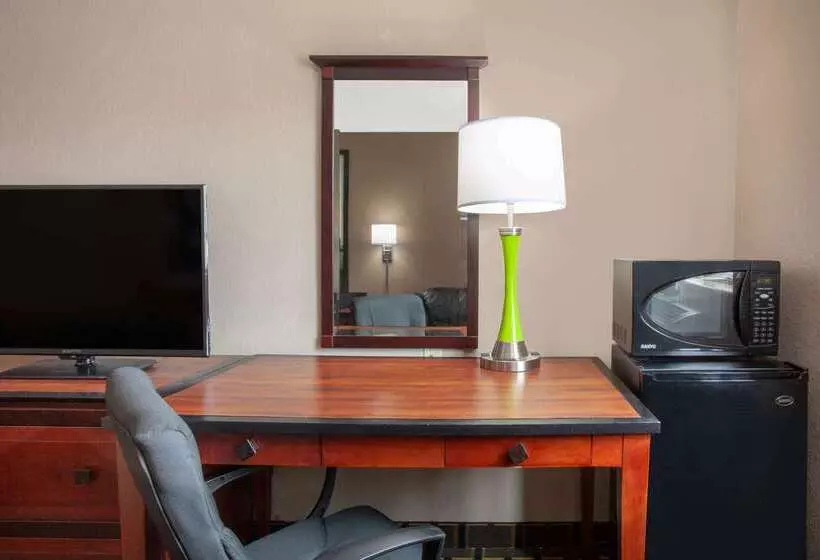 Motel Super 8 By Wyndham Waycross Ga