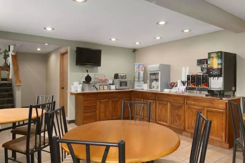 فندق على الطريق Super 8 Sioux Falls Near Convention Center