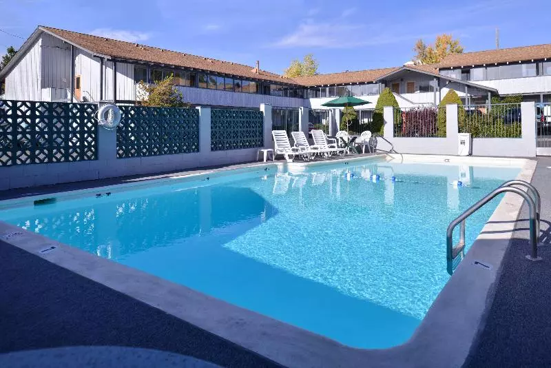 בית מלון כפרי Americas Best Value Inn Lake Tahoetahoe City