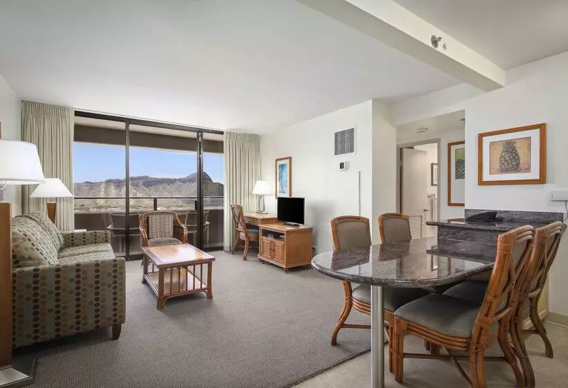 فندق Aston Waikiki Sunset