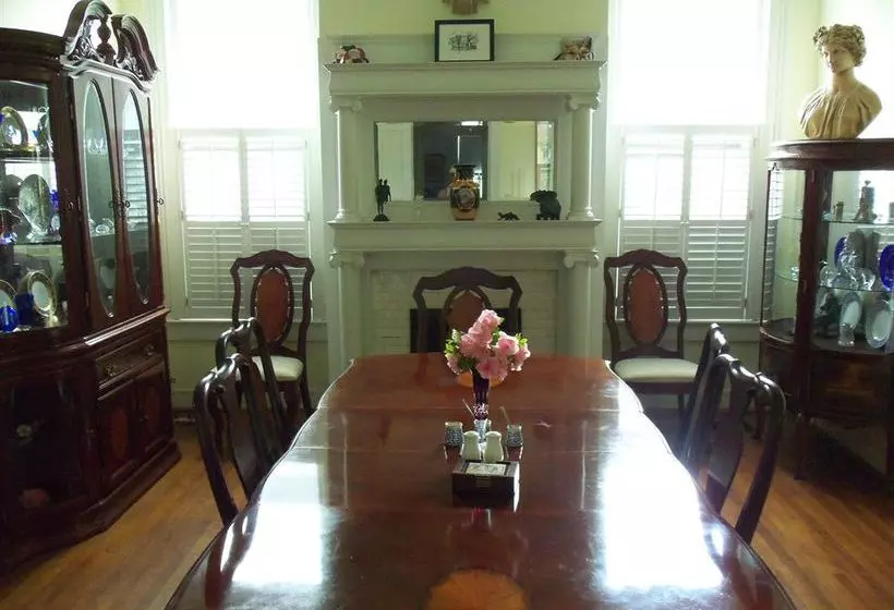 ホテル Berney Fly Bed And Breakfast