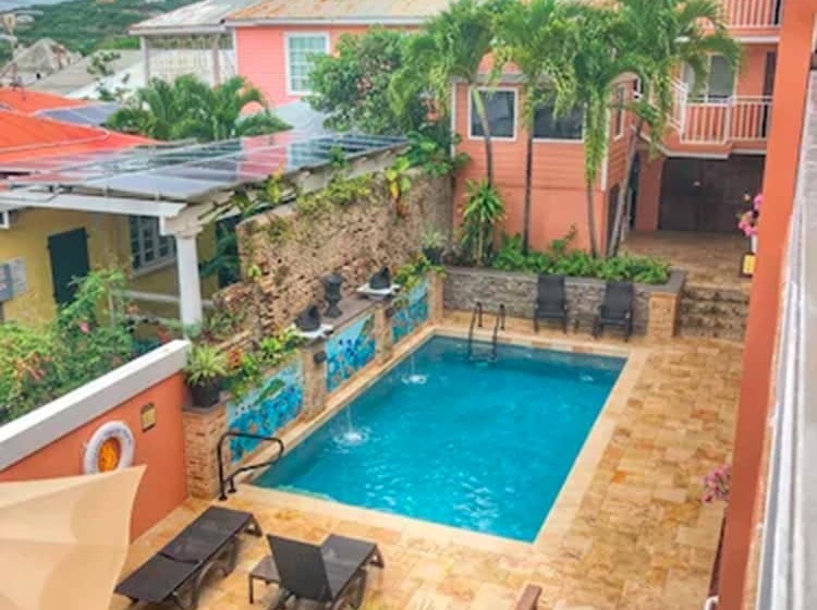 هتل Company House