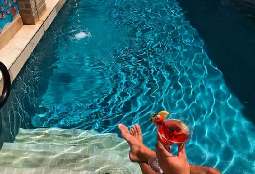 Отель Company House